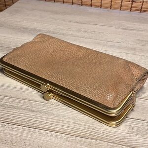 HOBO THE ORIGINAL Lauren Clutch Wallet in Exotic Print double kiss lock